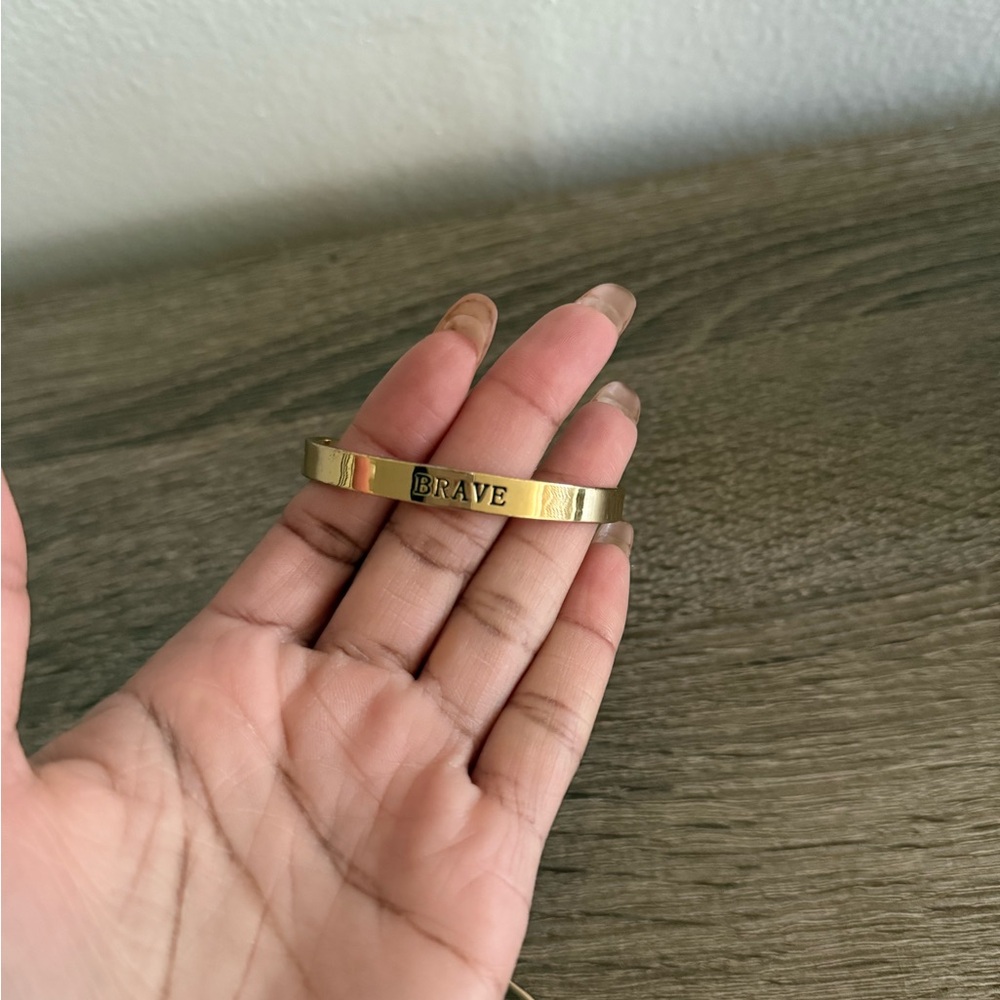 3 Bracelets - image 4